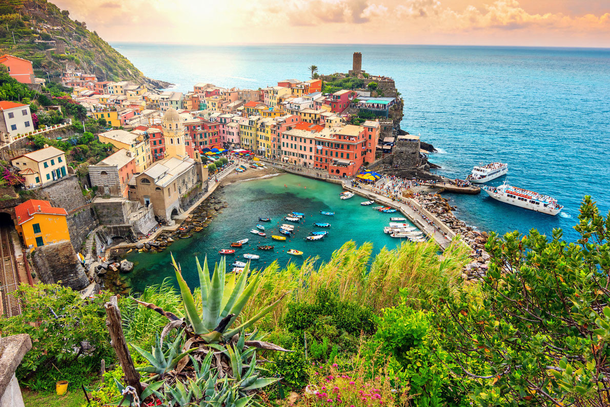 cinque-terre-copyright-gaspar-janos-best-hidden-gems-in-europe-european-best-destinations